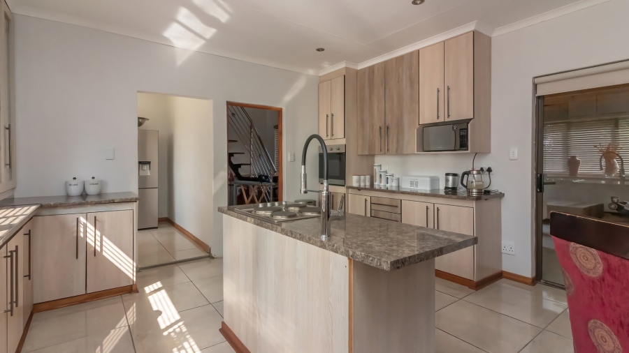 3 Bedroom Property for Sale in Kroonstad Rural Free State